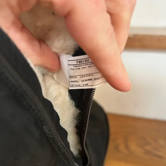 UGG Kensington Black Leather Moto Boots Size 5 - Picture 6 of 7